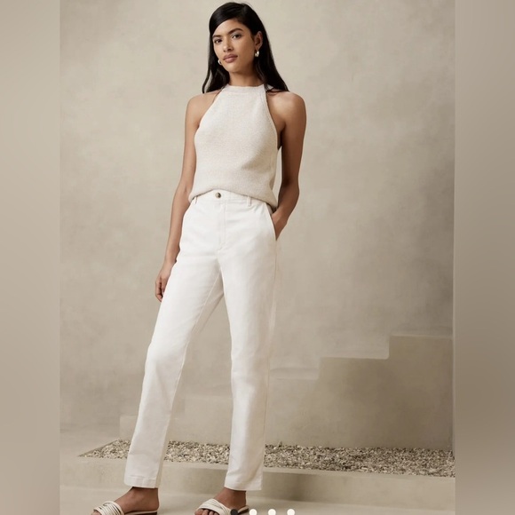 Banana Republic Pants - NWT Banana Republic high rise authentic chino, Size 6